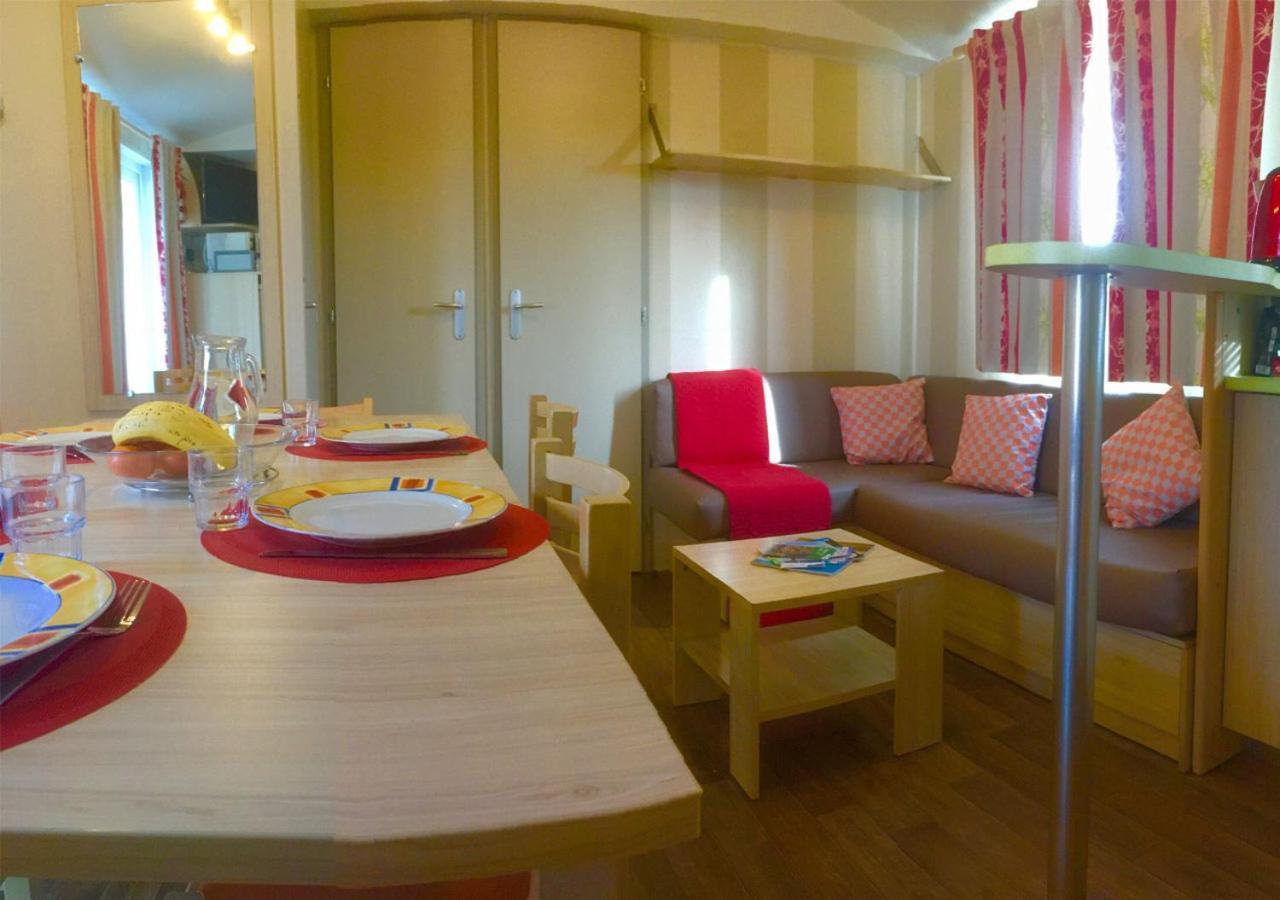 Mobilhome Climatise 3Ch 6P Dans Parc Des 7 Fonts Агде Екстериор снимка